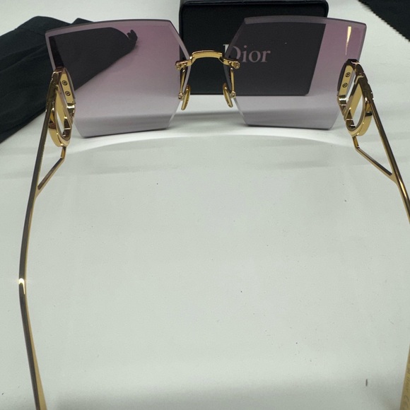 DIOR women’s glasses 30Montaigne S7U Purple-to-Pink Gradient Square Sunglasses